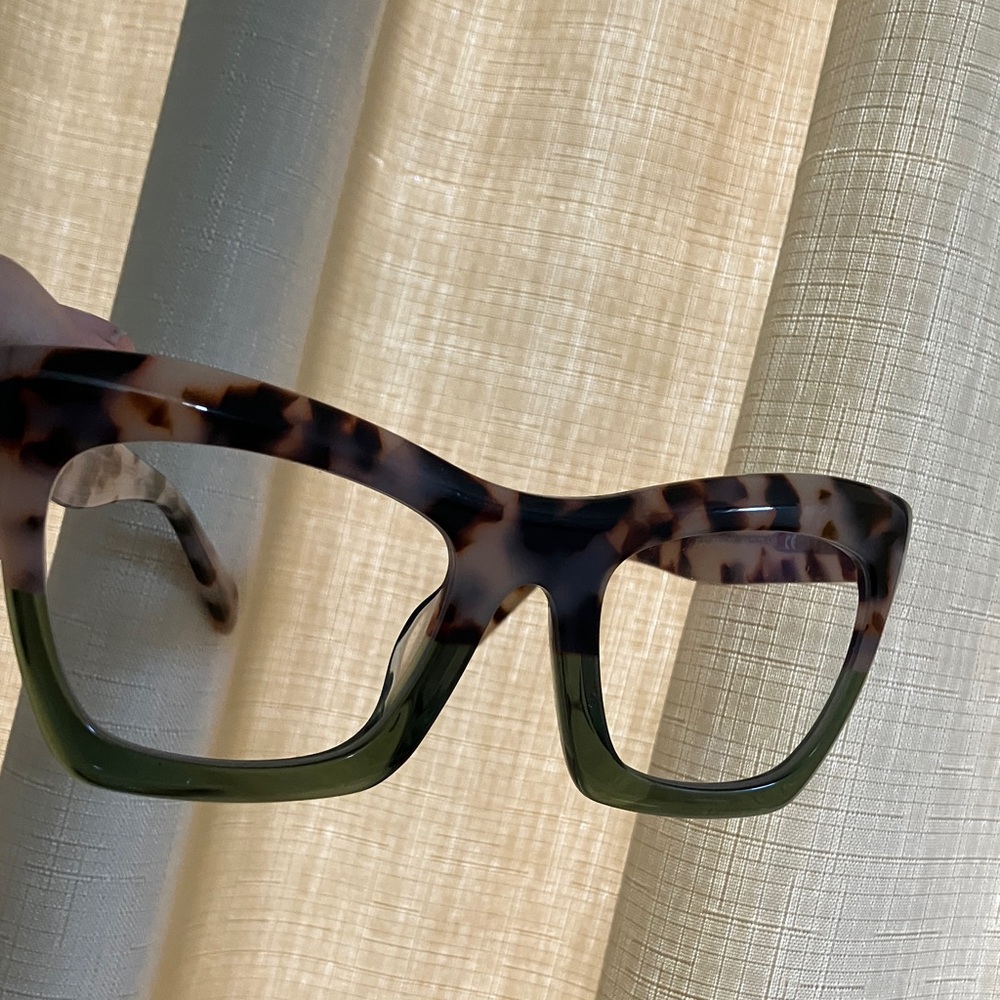 Chic Tortoise and Green Women's Glasses